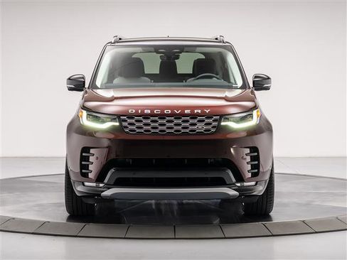 New 2026 Land Rover Discovery Limited Edition AWD/4WD image 8