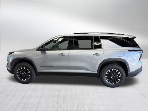Used 2025 Chevrolet Traverse Z71 w/ Driver Confidence Package AWD/4WD image 4