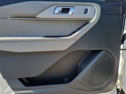 New 2026 Ford Explorer Active w/ Active Comfort Package RWD image 13