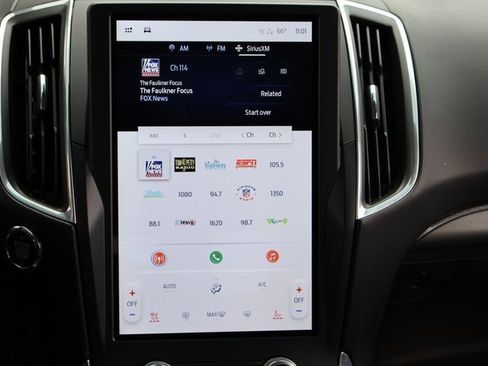 Used 2022 Ford Edge Titanium image 15