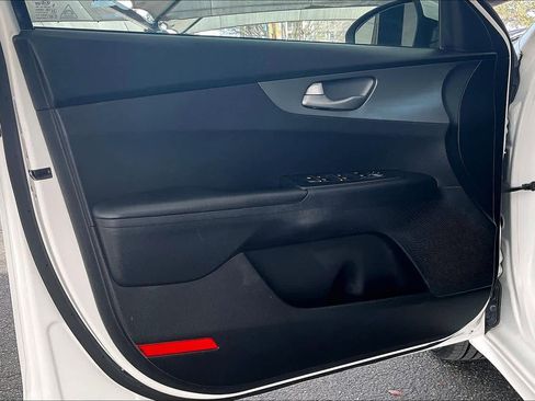 Used 2019 Kia Forte LXS image 20