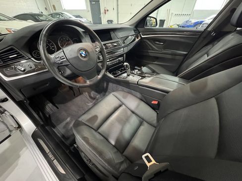 Used 2011 BMW 535i xDrive Sedan image 10
