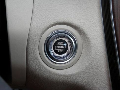 Used 2022 Mercedes-Benz GLC 300 4MATIC image 27