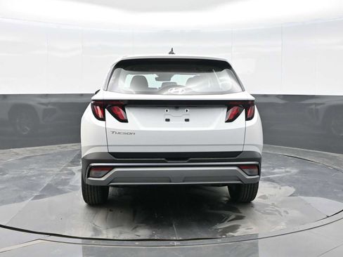 New 2026 Hyundai Tucson SE image 6