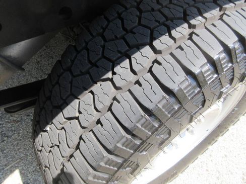 Used 2019 Ford Ranger XL w/ Equipment Group 101A Mid RWD image 17
