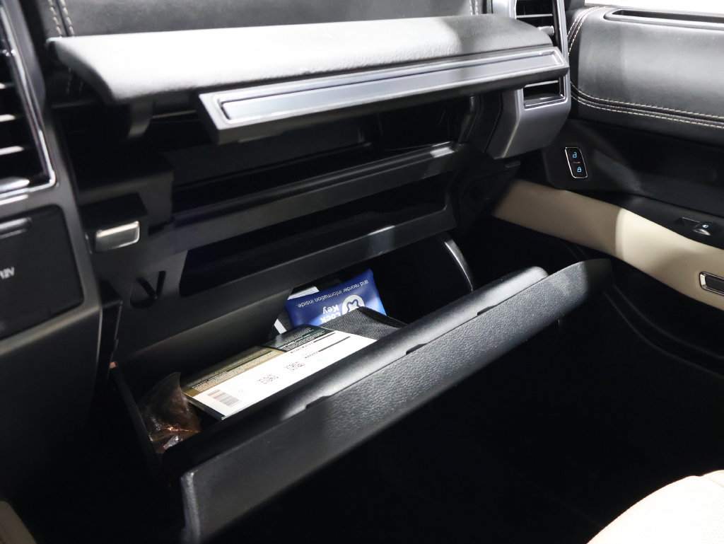 Used 2020 Ford Expedition Platinum AWD/4WD image 39