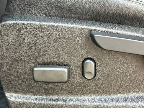 Used 2016 Chevrolet Colorado Z71 AWD/4WD image 16