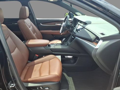 Used 2021 Cadillac XT5 Premium Luxury FWD image 13