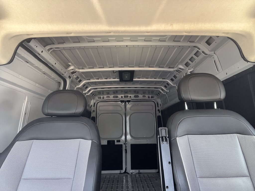 Used 2025 RAM ProMaster 2500 w/ Convenience Group FWD image 21