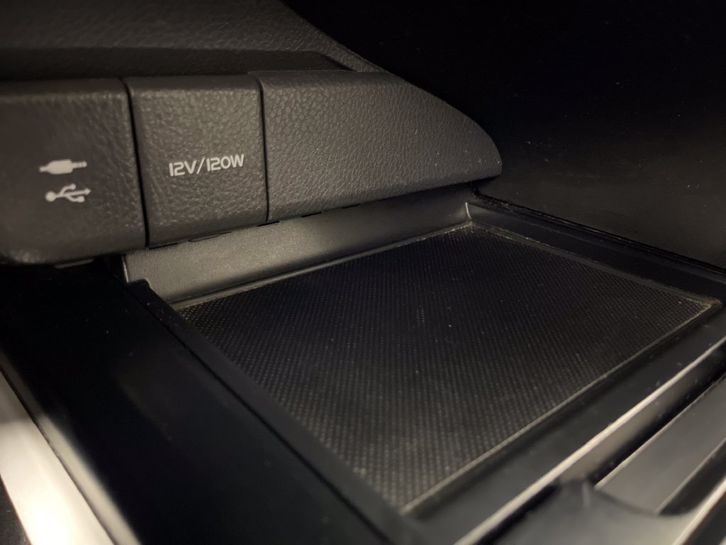 Certified 2019 Toyota Camry SE FWD image 30