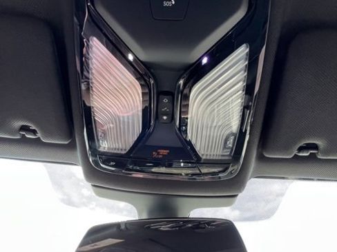 Used 2017 BMW 530i w/ Premium Package image 47