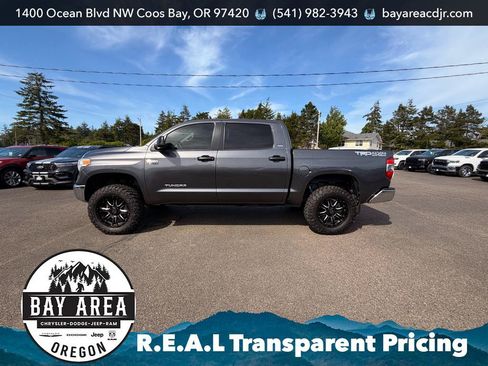 Used 2017 Toyota Tundra SR5 w/ TRD Off Road Package AWD/4WD image 8