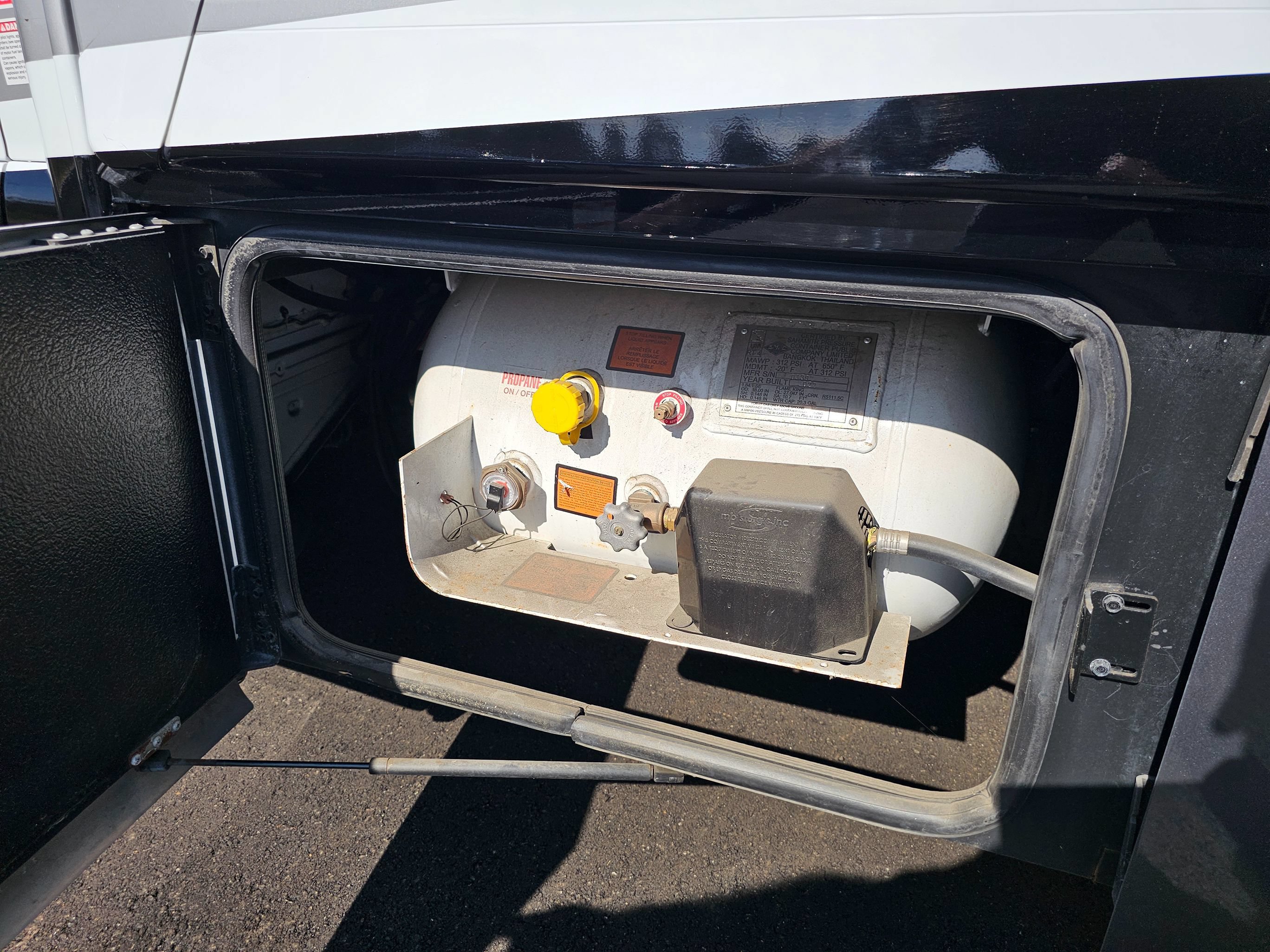 Used 2022 Mercedes-Benz Sprinter 3500 w/ Acoustic Package image 86