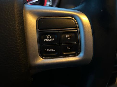 Used 2014 Dodge Journey SXT w/ Flexible Seating Group image 20