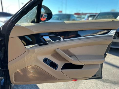 Used 2010 Porsche Panamera S image 22