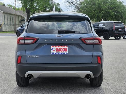 Used 2023 Ford Escape Active w/ Cold Weather Package image 5