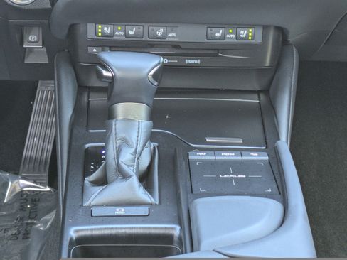 Used 2022 Lexus ES 350 w/ Premium Package FWD image 18
