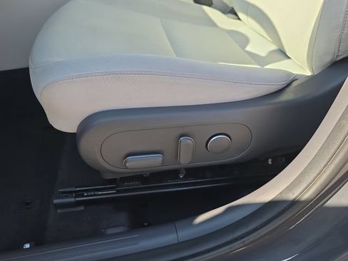 Used 2024 Hyundai Kona SEL FWD image 20