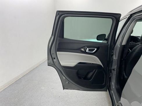 Used 2022 Jeep Compass Limited AWD/4WD image 30