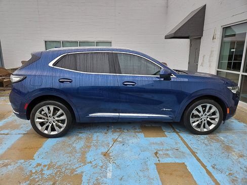 Certified 2022 Buick Envision Avenir w/ Technology Package II image 8