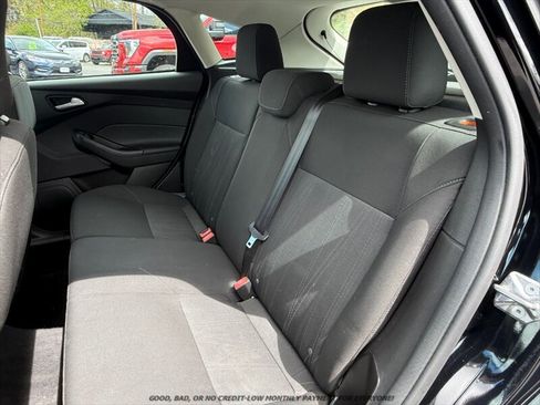 Used 2016 Ford Focus SE w/ SE Sport Package FWD image 14