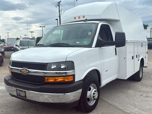 New 2024 Chevrolet Express 3500 w/ Power Convenience Package RWD image 3
