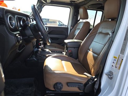 Used 2020 Jeep Gladiator Overland image 6