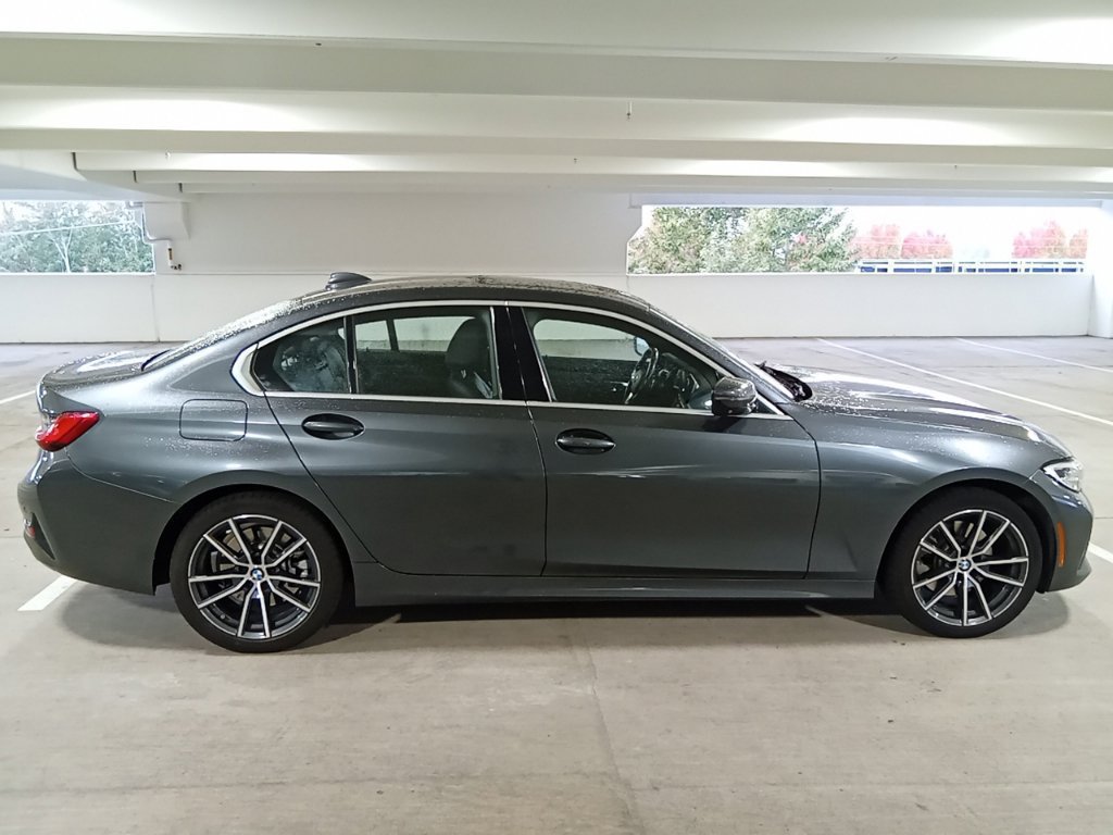 Used 2020 BMW 330i xDrive Sedan w/ Executive Package AWD/4WD image 4