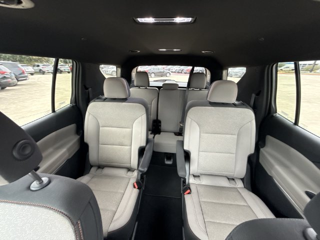Certified 2026 Chevrolet Traverse LT w/ Driver Confidence Package FWD image 36