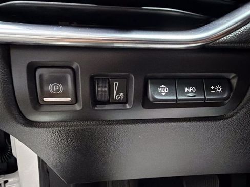 Used 2019 Cadillac XT4 Premium Luxury FWD image 15