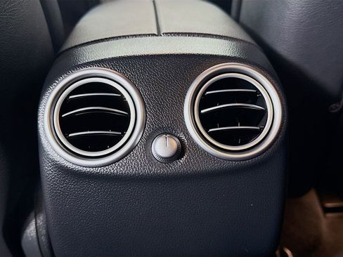 Used 2021 Mercedes-Benz GLC 300 GLC 300 w/ Premium Package image 24