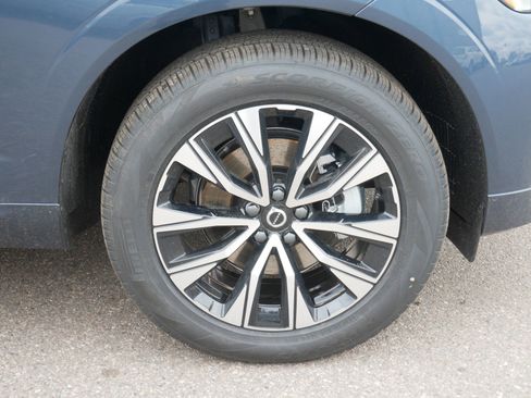 New 2025 Volvo XC60 B5 Core w/ Protection Package Premier image 4