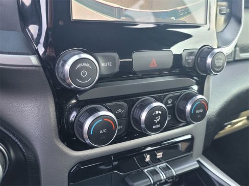 Used 2019 RAM 1500 Big Horn image 30