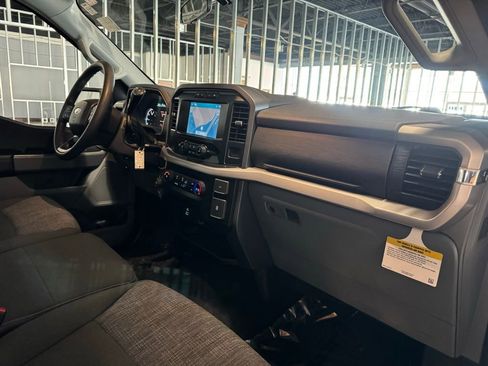 Used 2023 Ford F150 XLT w/ XTR Package image 17