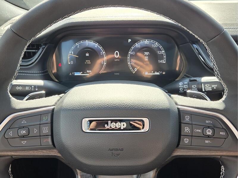 New 2027 Jeep Grand Cherokee Limited AWD/4WD image 30