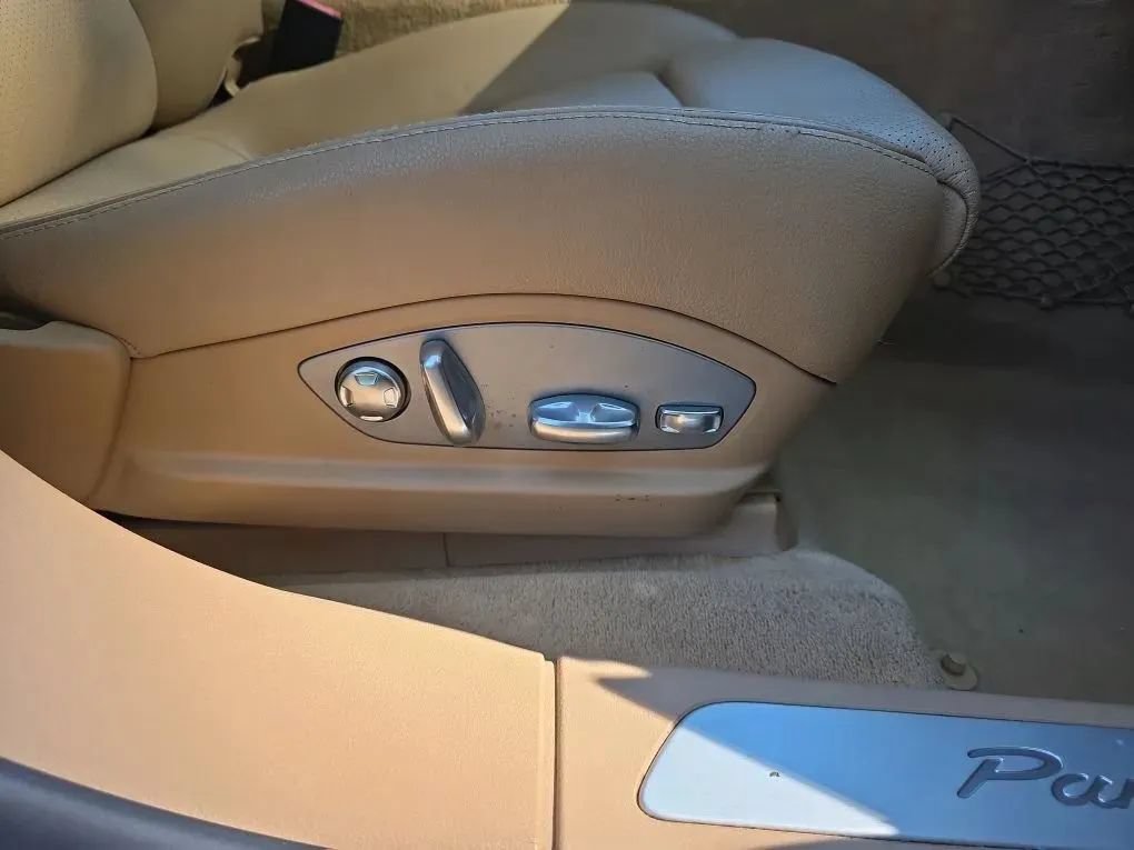 Used 2011 Porsche Panamera 4 AWD/4WD image 46
