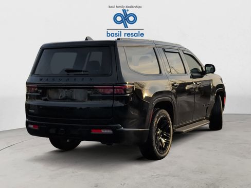 Used 2023 Jeep Wagoneer Series II image 6