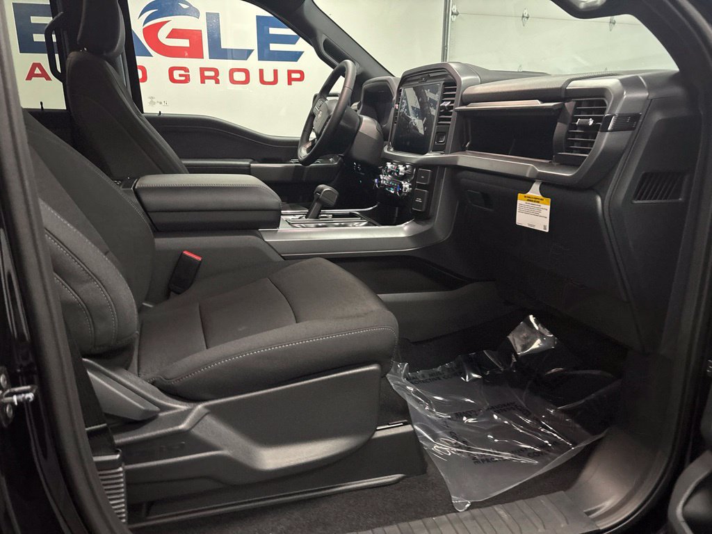 New 2026 Ford F150 XLT w/ XLT Black Appearance Package AWD/4WD image 34