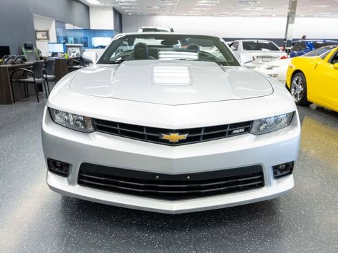Used 2015 Chevrolet Camaro SS image 2