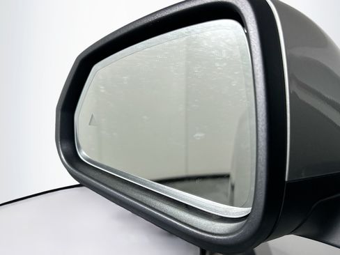 Used 2025 BMW X1 xDrive28i AWD/4WD image 16