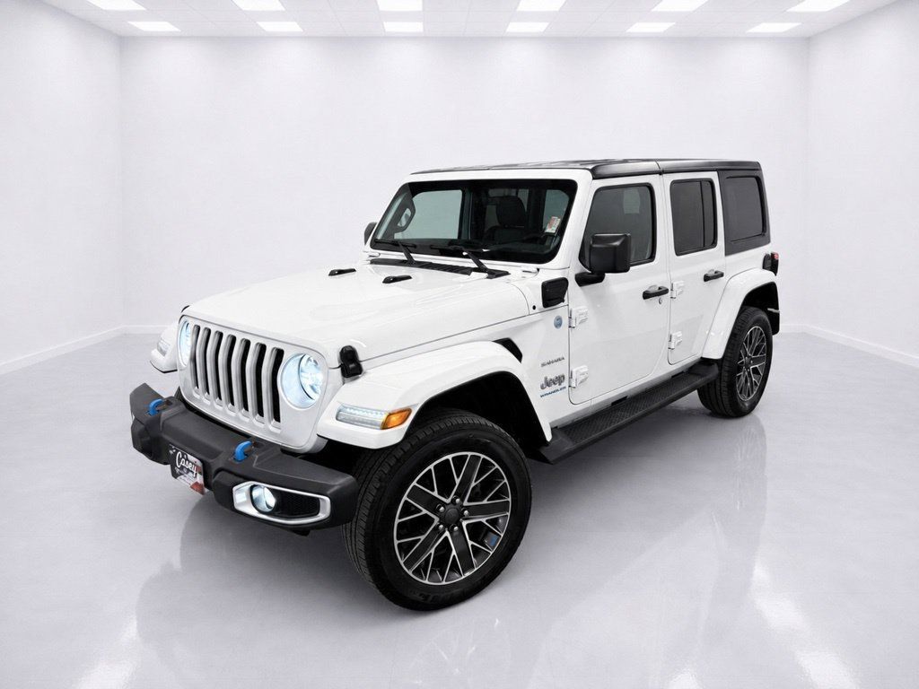 Used 2023 Jeep Wrangler Unlimited Sahara w/ Cold Weather Group AWD/4WD image 10
