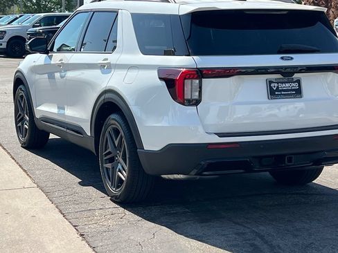 New 2026 Ford Explorer ST-Line w/ ST-Line Street Pack RWD image 5
