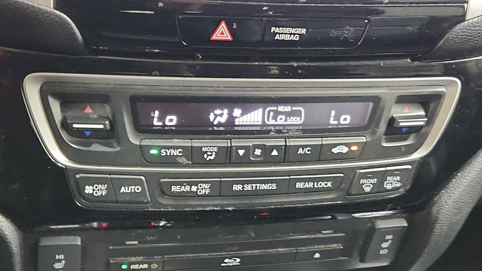 Used 2018 Honda Pilot Touring image 21