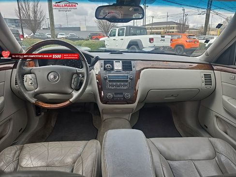 Used 2006 Cadillac DTS image 23