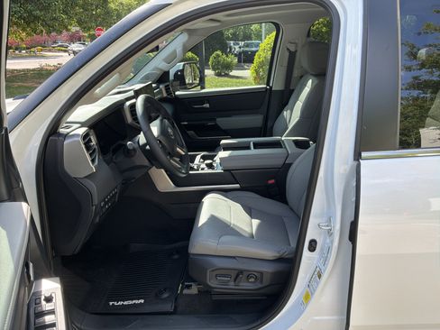 Used 2024 Toyota Tundra Limited image 16