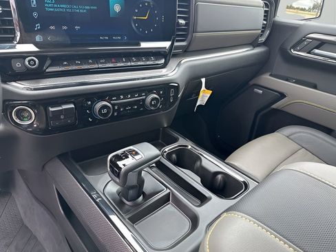 Used 2023 Chevrolet Silverado 1500 ZR2 w/ Technology Package image 36