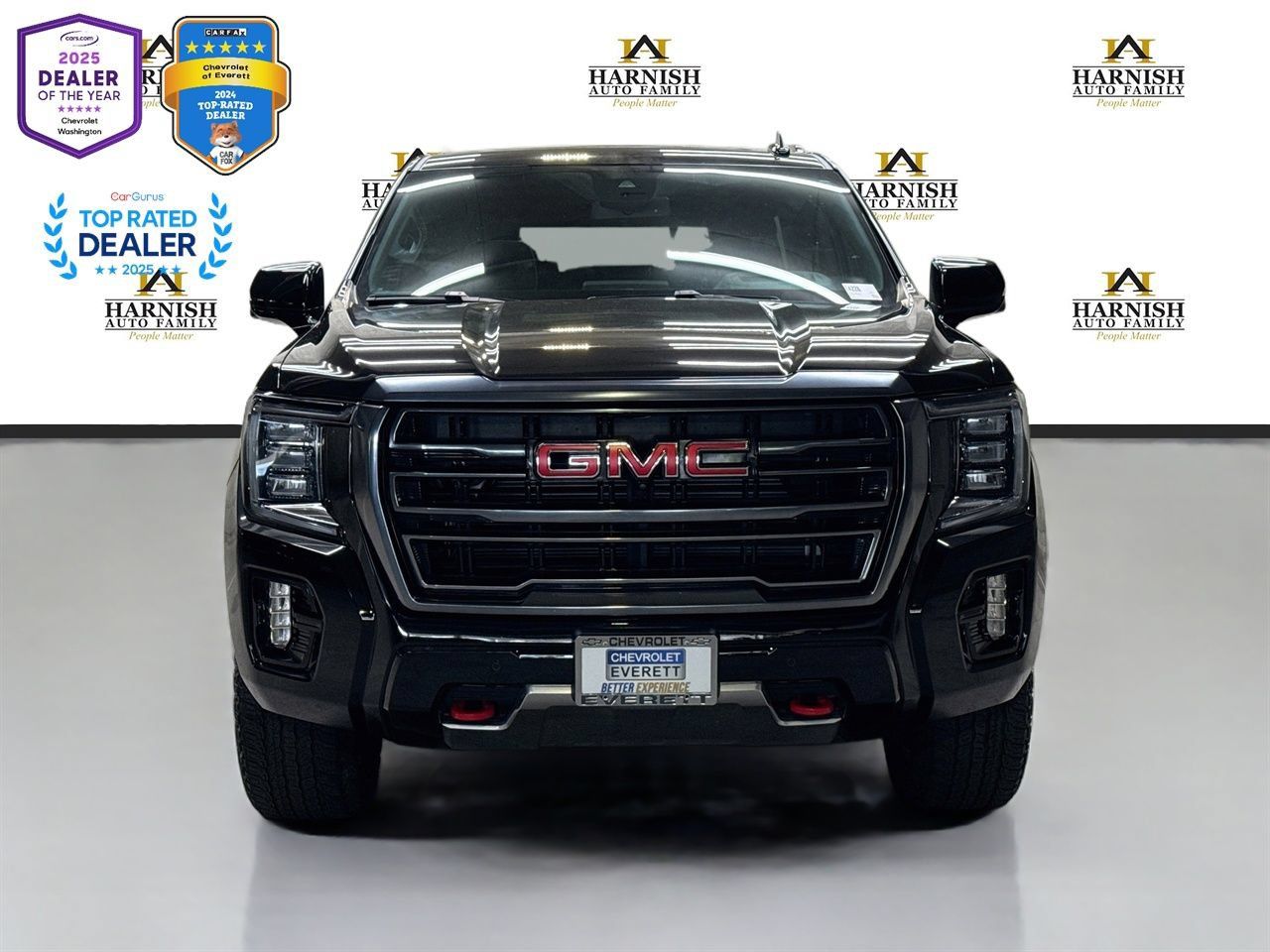 Used 2023 GMC Yukon AT4 w/ AT4 Premium Package AWD/4WD image 2