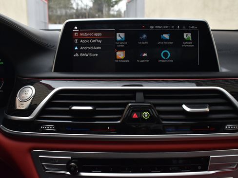 Used 2021 BMW 750i xDrive w/ Executive Package image 40