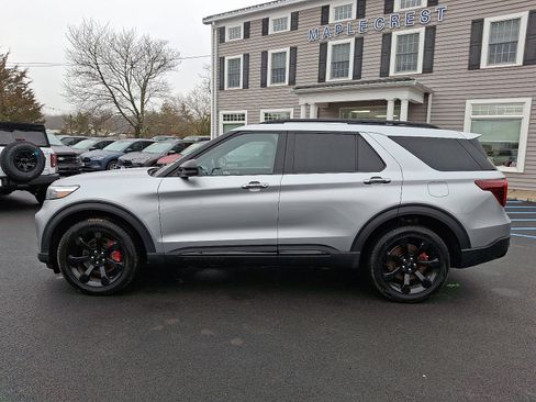 Used 2023 Ford Explorer ST w/ Equipment Group 401A image 8