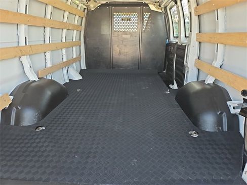 Used 2024 GMC Savana 2500 w/ Driver Convenience Package image 22